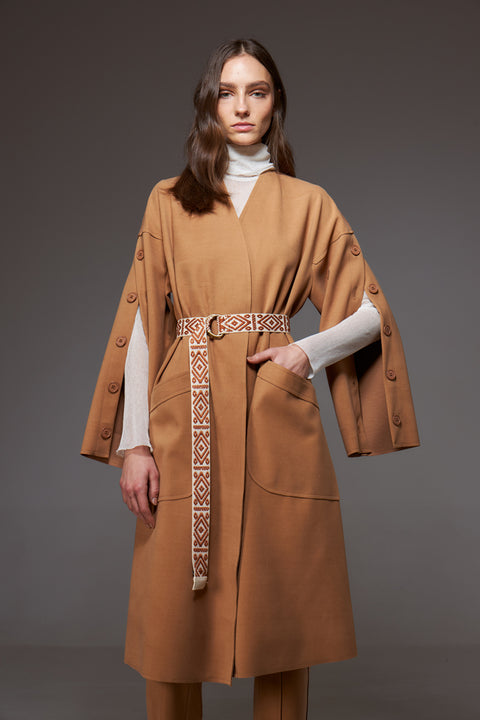 Σχεδιαστικό Παλτό με ιδιαίτερο σχέδιο και κουμπια στα μανίκια