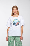 Oversized t-shirt από φίνο βαμβάκι με print από νέο Έλληνα ταλαντούχο ζωγράφο σε σχέδιο fisheye    Σύνθεση 100% COTTON