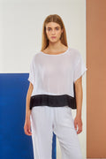 Η γυναικεία μπλούζα τετραγώνης γραμμής είναι μια ιδανική επιλογή για να εξωτερικεύσετε το εσωτερικό σας στυλ | Semiology.gr | 210 3416 320