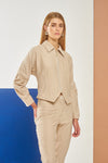 Σχεδιαστικό jacket από φίνα βισκόζη με puffy μανίκια, φερμουάρ και γιακά.Σύνθεση 83% VISCOSE - 17% NYLON