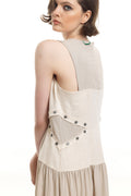 Maxi σχεδιαστικό φόρεμα από ραμί και βισκόζ με λεπτομέρειες από μεταλλικά τρουκς.